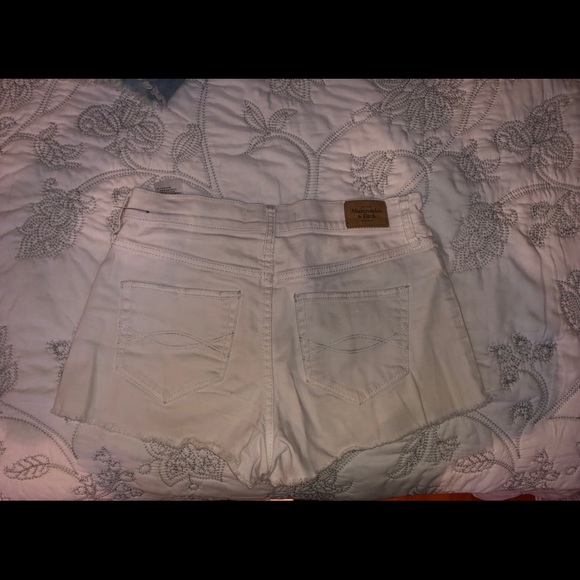 white jean shorts - Picture 2 of 4